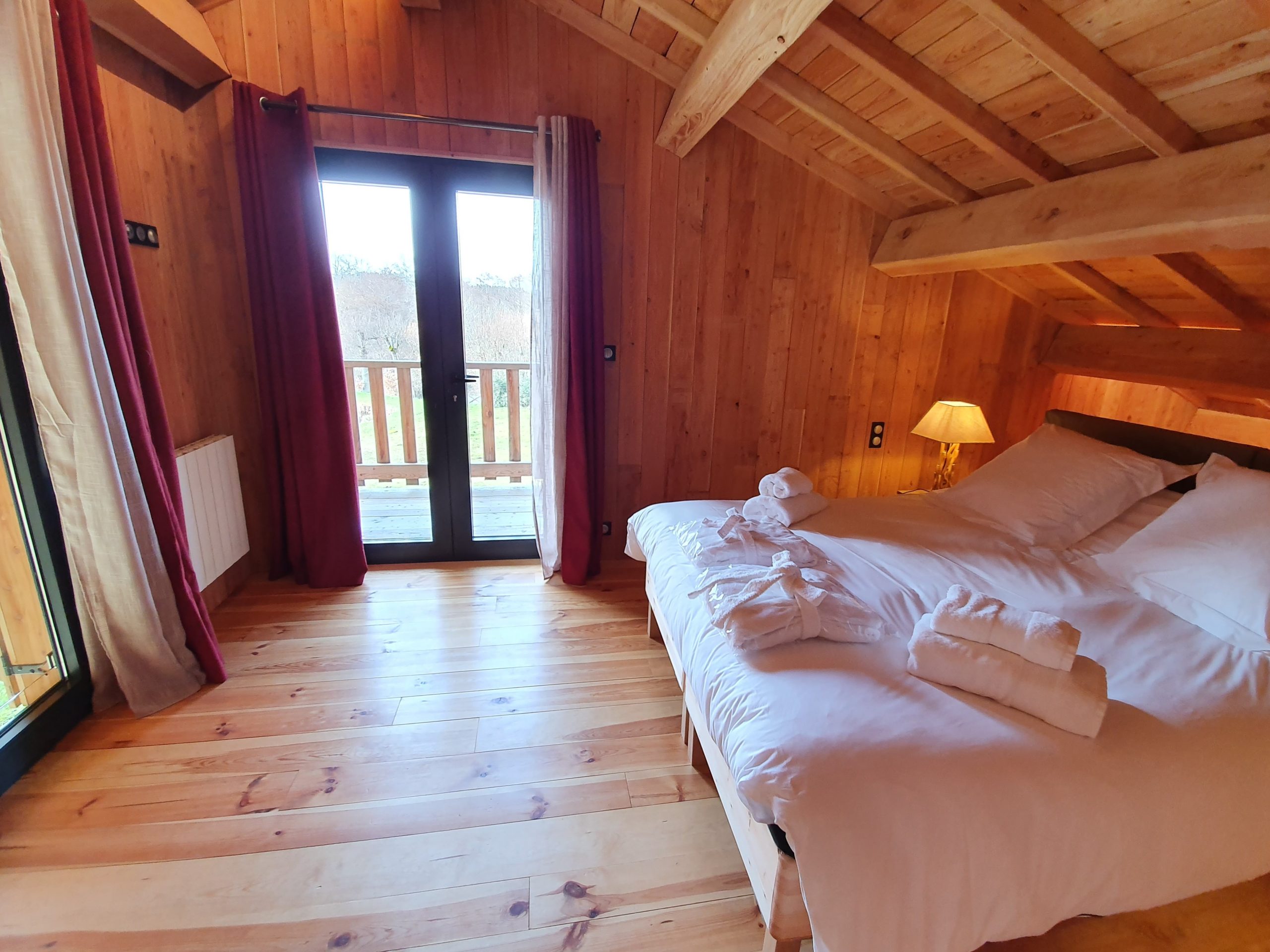 Chambre double avec balcon du chalet